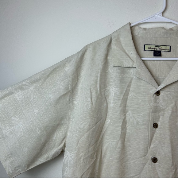 Tommy Bahama Shirt Men’s XL Hawaiian Button Up Silk Short Sleeve Aloha Classic - Picture 2 of 13